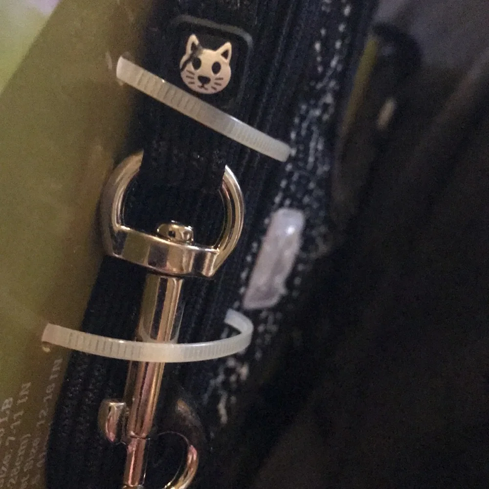 Vibrant life black and white harness and leash for cats. NWT